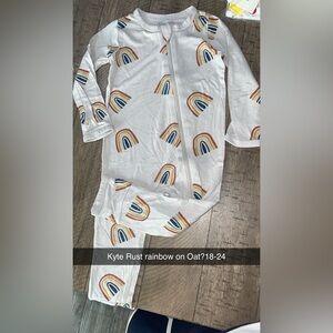 Kyte BABY Rust Rainbow on Oat Zip Romper